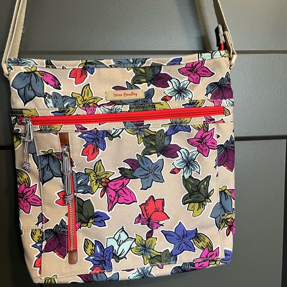 Vera Bradley Lighten Up Falling Flowers Crossbody Bag - Picture 1 of 15